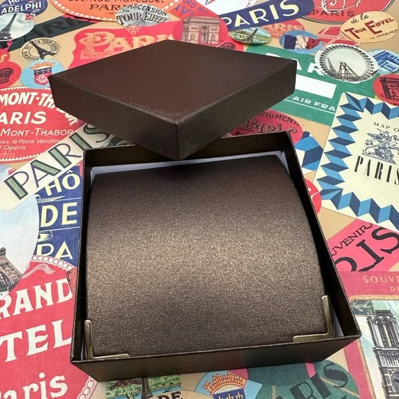 Elegant 18k Gold Chinese Dangle Earrings Earrings